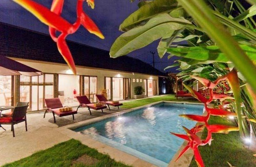 Marga Villa | Diana