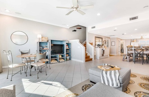White Sands Condo | Dog-friendly, beachfront dream with a wet bar & two furnished balconies