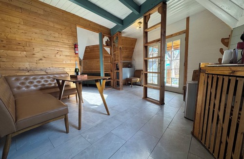 Espanola House | Dome Home between Santa Fe & Taos - near Starbucks, Dining, Casinos, Los Alamos