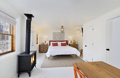 Downtown Santa Fe Bed & Breakfast | Dos Hermanas Compound | 7 Casitas | Downtown