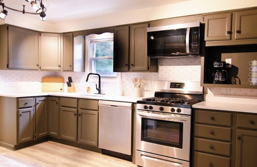 South Bend House | Dover Den in the Bend - Hot Tub and Pet Friendly!