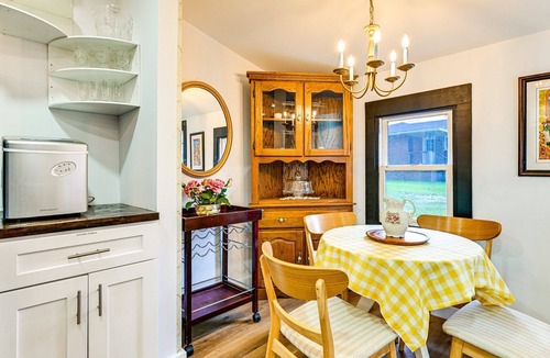 Cornelius House | Downtown Cornelius Bungalow Walk to Dining & Cain Center Karaoke + Darts