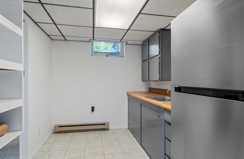 Binghamton House | Dream Home - Spacious 6-bedroom house with AC, WiFi in delightful Binghamton