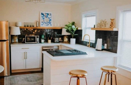 Bunkers Cove House | Dream On – Style & Comfort near Historic Downtown Panama City and Beaches