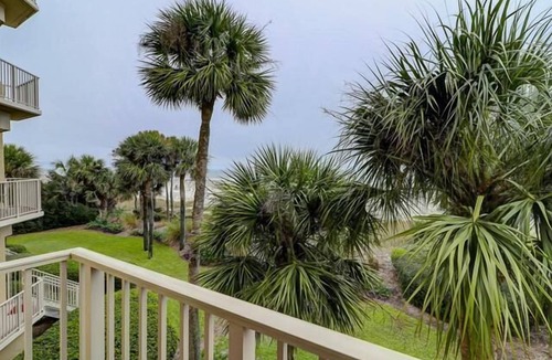 Beach Lagoon Villa | Elegant & Spacious Oceanfront 2-Bdrm Villa located in exclusive Turtle Lane Club