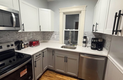 Worcester Apartment | Elegant West Side 3BR unit w/King Suite