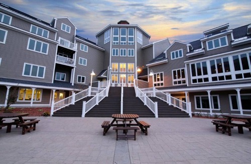 Brownsville Condo | Enjoy snowball fights or romantic nights in a 1BD vacation apartment