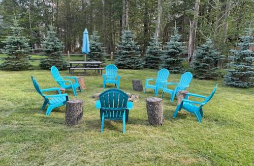 Tobyhanna House | Evergreen Villa Poconos - Hot Tub, Fire Pit, Close to Kalahari, Great Wolf Lodge and Camelback