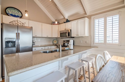 Bald Head Island Villa | Exceptional Ocean View Villa!-NOW with Shoal's Membership Available with separate purchase