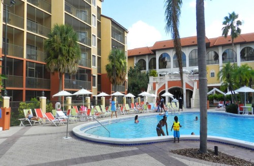 West Kissimmee Resort | Experience magic, just a 9-min drive away from Walt Disney World