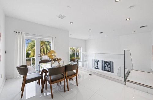 Venetian Islands Villa | Exquisite 6BR/3.5BBTH Villa
