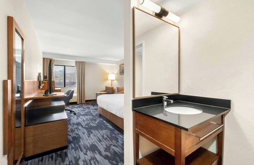 Williston North Hotel | Fairfield Inn by Marriott Burlington Williston