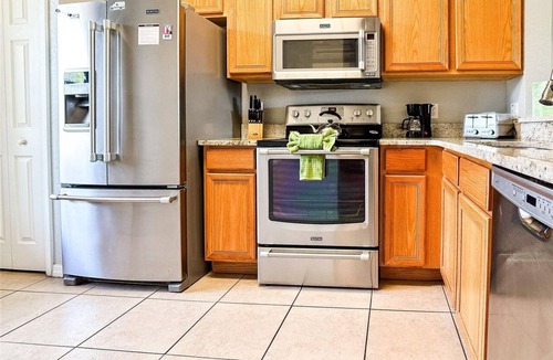 Wellington House | Family-Friendly 4BR Townhome Near Disney & Universal's New Epic Universe