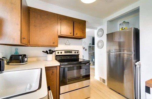 North Greece House | Family & Pet-Friendly w/yard & game room/desk. Walk a block to Lake Ontario.