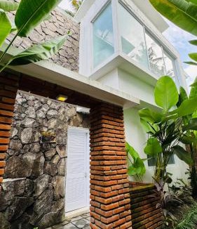 Pengosekan Villa | Famvida Villa Ubud, 3BD Private Pool Villa