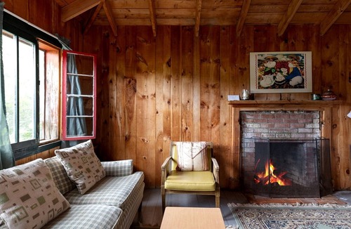 Lyme Cabin | Fantastic Log Cabin Rental with Fireplace near the Appalachian Trail