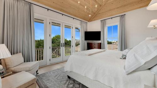 Debordieu Colony Villa | Fascinating Villa with Swimming Pool in Georgetown, South Carolina