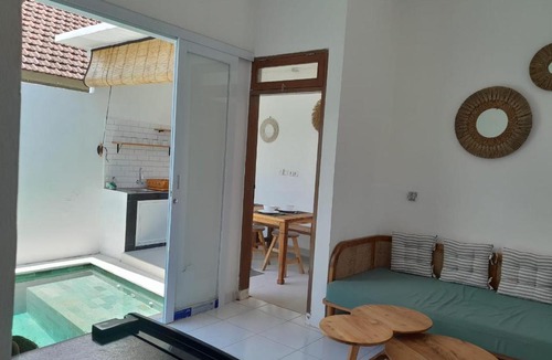 Kampial Villa | Fidelino Villa - PEACE and COOL Lush Trees