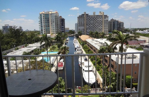 East Fort Lauderdale Apartment | FLBR Studio Unit 1501A - 2 blocks off beach with Direct Ocean Views.
