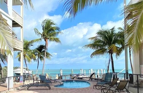 Florida Keys Villa | Florida Keys, private wellness enjoyment with private hot tub and plunge pool