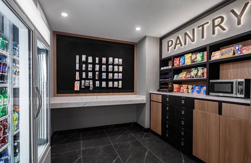 Queens Hotel | Four Points by Sheraton Flushing