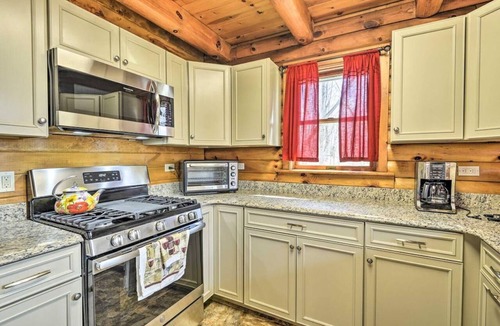 Pleasant Mount Cabin | Fresh Air, Quite Night · Poconos Retreat Near NYC