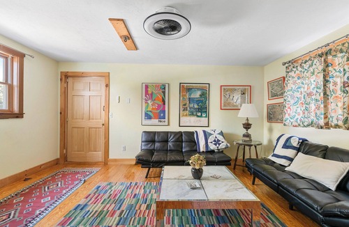 East Andover Apartment | Furnished 2-bed/2 bath apartment with AC in Andover near Proctor and Ragged Mt