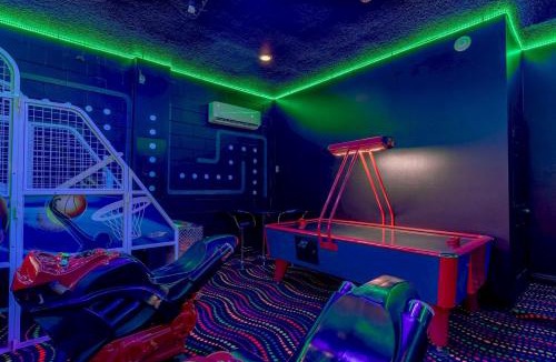 Bay Lake House | Galactic Getaway Villa
