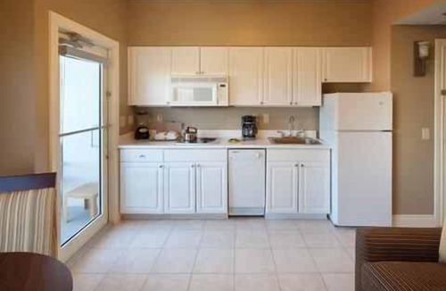 Beachside Village Condo | Galveston Condo/Pool 1BR-Q Directly on the Beach (No Street to Cross!)