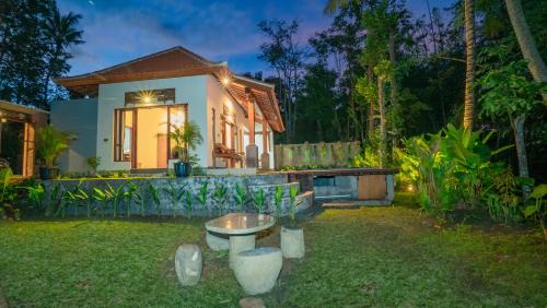 Kedewatan Villa | Gapalin Ubud Villa