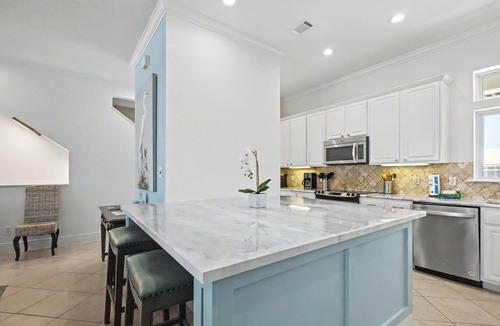 Villa Segunda House | Gorgeous Gulf Front Pool Home - 1214 Ariola Dr! Sleeps up to 21!