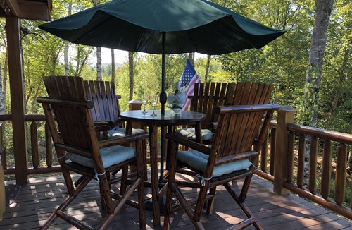 Franconia House | Gorgeous White Mountain Log Home in Franconia - Hike, Bike, Golf, Ski and More!