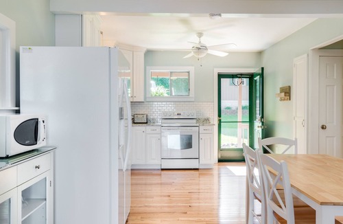 Town of Owasco Cottage | Great Fall Rental on Finger Lakes Wine Trail: Owasco East Side Lakefront
