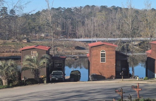 Gilbert House | Haffa's Unrivaled Expeditions At Lake Murray Palmetto Retreat
