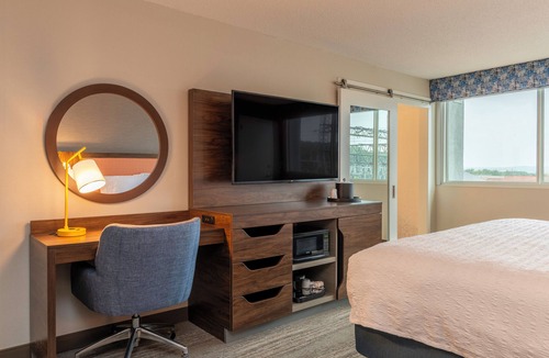Manchester Hotel | Hampton Inn Manchester Downtown
