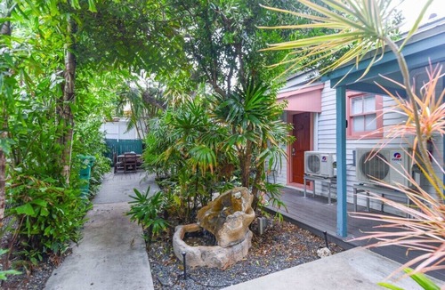 Historic Seaport Villa | Harbor Walk Hideaways - African Queen Suite | Downtown