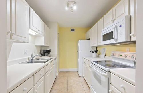 Harbour Town Villa | Harbour Town Retreat Steps to Marina Pool & Golf in Sea Pines