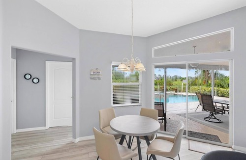 Broadmoor Villa | Hello Summer, full refund*, pool heat, sleeps 6