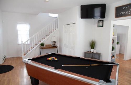 Western Gardens House | Heron Hideaway Game Room within walking distance to HWS & Seneca Lake