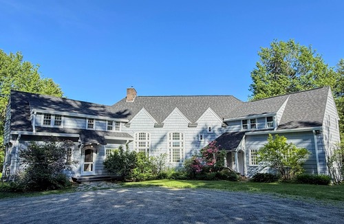 Franconia House | HFH: Spectacular Home with Private Pool, Hot Tub, Views, Dog Friendly. Featured in Boston Herald!