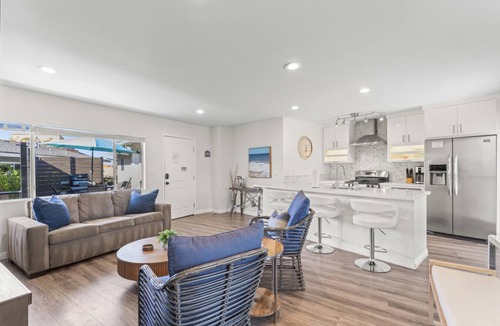 San Clemente Villa | Hideaway D- Walk to the beach, Downtown, AC!