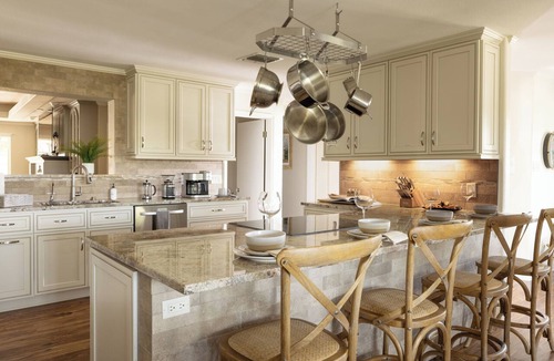 Canyon Lake Villa | High-End Resort! 1-Story, 4min to Lake, HeatedPool, BoatParking, BigBeds, GameRm