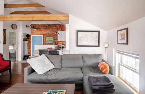 Burlington Apartment | Historic Charm Meets Modern Comfort in Downtown Burlington