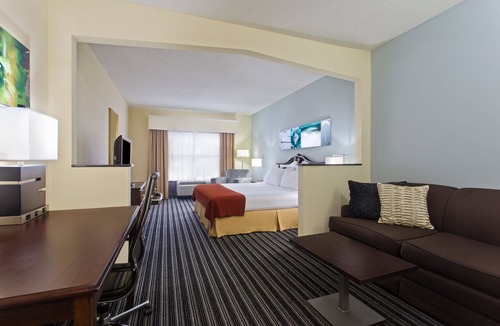 Downtown Dunedin Hotel | Holiday Inn Express Hotel & Suites Clearwater North-Dunedin by IHG