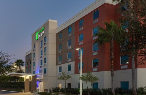 Edgewood Hotel | Holiday Inn Express Hotel & Suites Fort Lauderdale Airport/Cruise Port by IHG