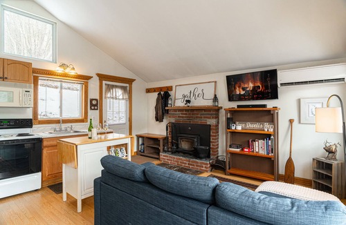 Fleischmanns Ski Chalet | HotTub and 200Mbps WiFi; work from home paradise, Wonderful Belleayre Cabin