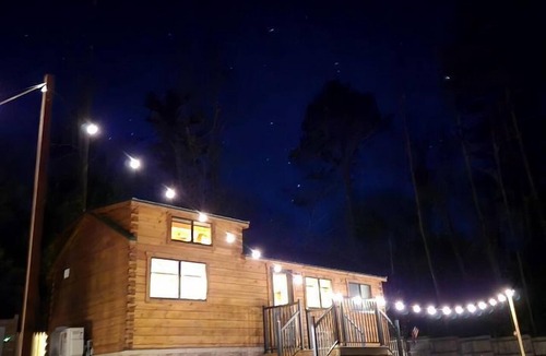 Bath Cabin | Incredible Modern Tiny Log Cabin near the Ammonoosuc River for a Romantic Getaway in New Hampshire