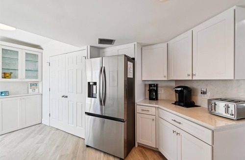 Holiday Isle Condo | Inlet Reef 301 is an absolutely stunning 3 BR - completely remodeled Gulf Front