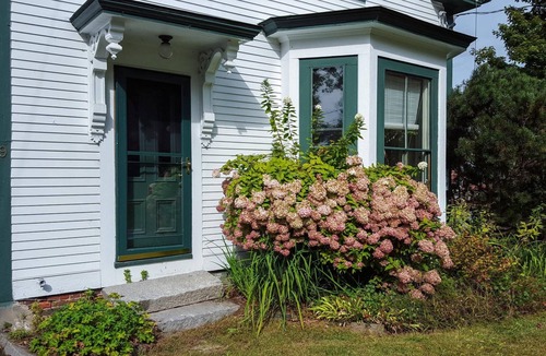 Harrisville House | Inviting Lakefront Comfort in Historic Harrisville