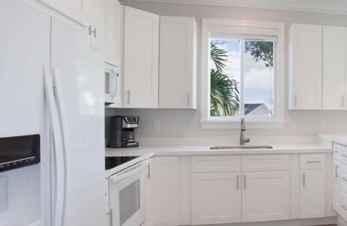 Islamorada Villa | Isla Kiwi: Waterfront Boutique Resort, FREE Boat Dockage Sept-Oct Only